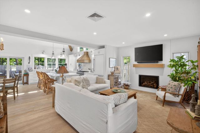 60 Bayberry Road, West Yarmouth, MA 02673
