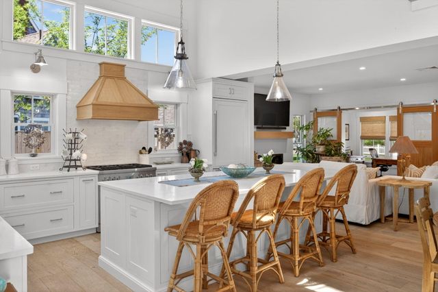 60 Bayberry Road, West Yarmouth, MA 02673