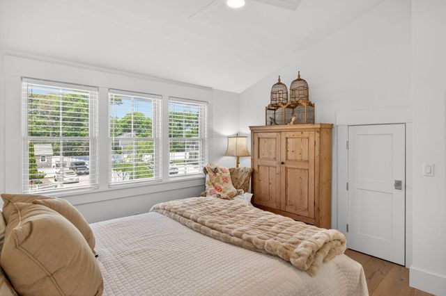 60 Bayberry Road, West Yarmouth, MA 02673