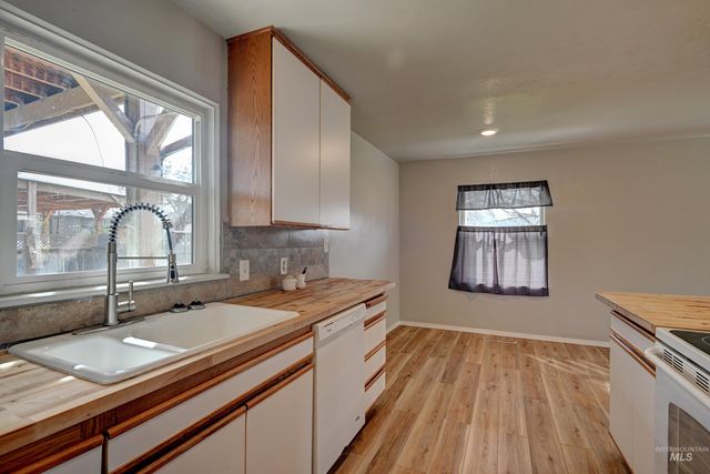 8014 W Holt St., Boise, ID 83704