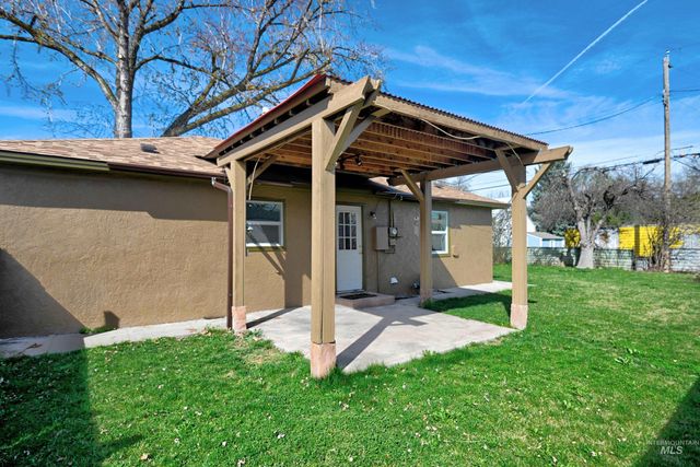 8014 W Holt St., Boise, ID 83704