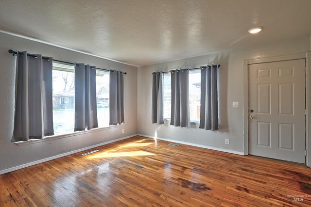 8014 W Holt St., Boise, ID 83704