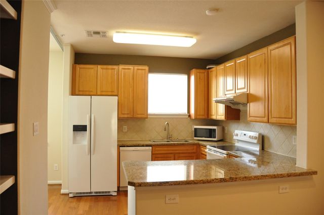12707 Boheme Drive 906, Houston, TX 77024