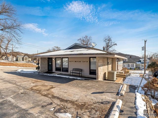 319 N 1st Street, Pacific, MO 63069