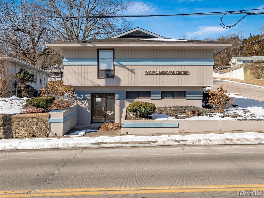 319 N 1st Street, Pacific, MO 63069