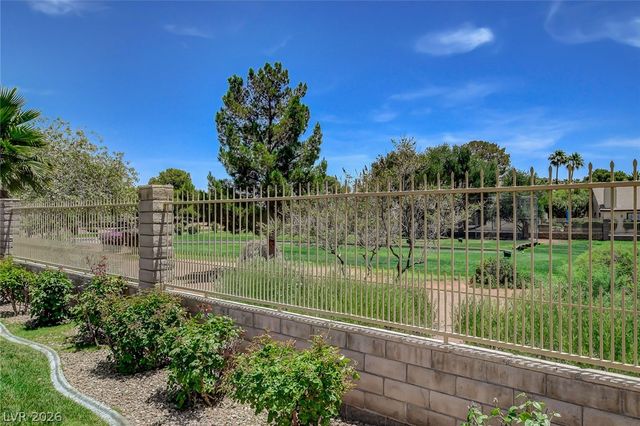 5128 Linkside Drive, Las Vegas, NV 89130