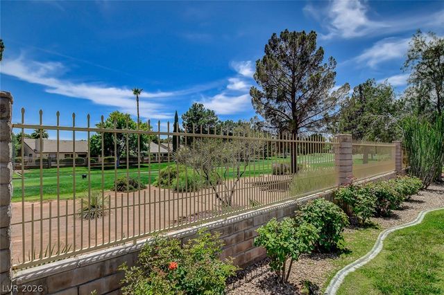 5128 Linkside Drive, Las Vegas, NV 89130