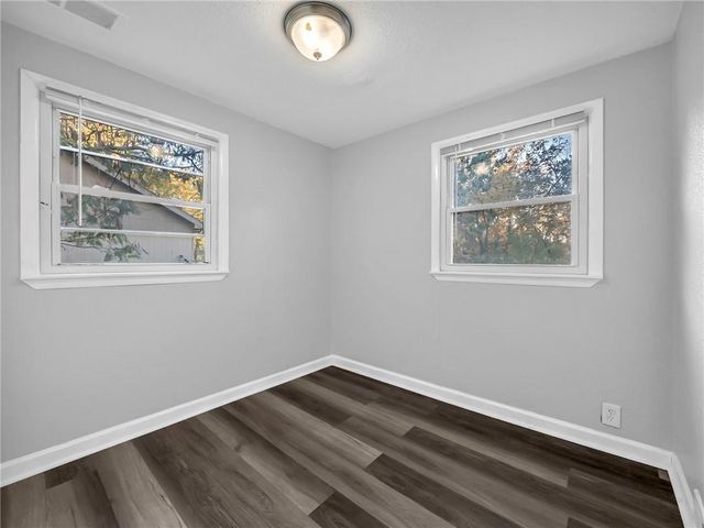 3628 N Flora Avenue, Kansas City, MO 64116