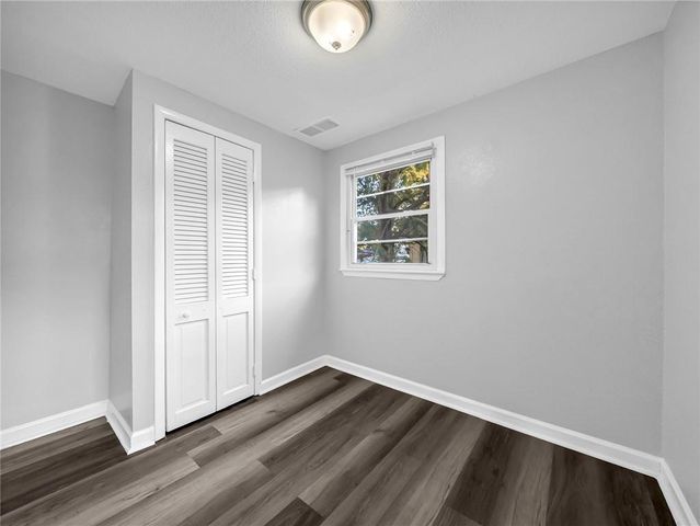 3628 N Flora Avenue, Kansas City, MO 64116