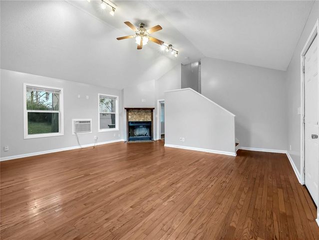 3628 N Flora Avenue, Kansas City, MO 64116