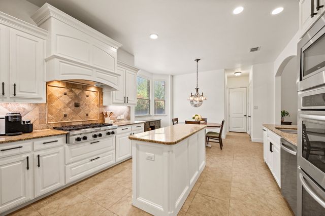 2431 Rosebury Lane, Trophy Club, TX 76262