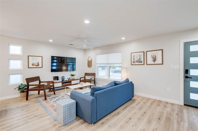 2516 Friar Tuck LN, Austin, TX 78704