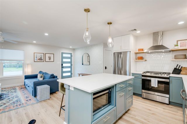 2516 Friar Tuck LN, Austin, TX 78704