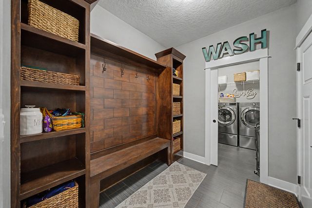4002 NE Bellagio Circle, Ankeny, IA 50021