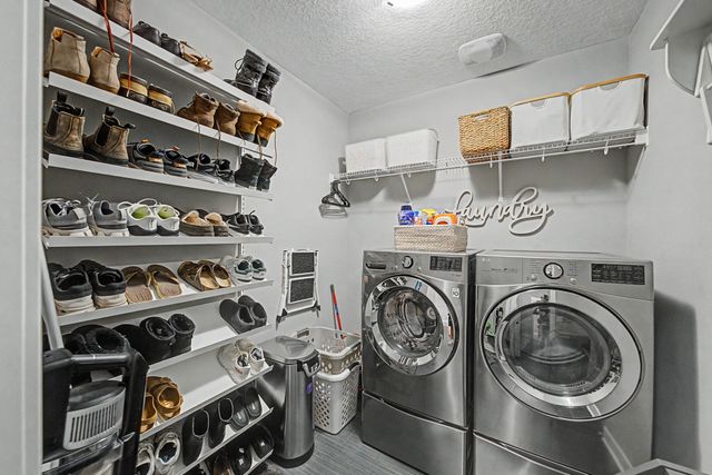 4002 NE Bellagio Circle, Ankeny, IA 50021