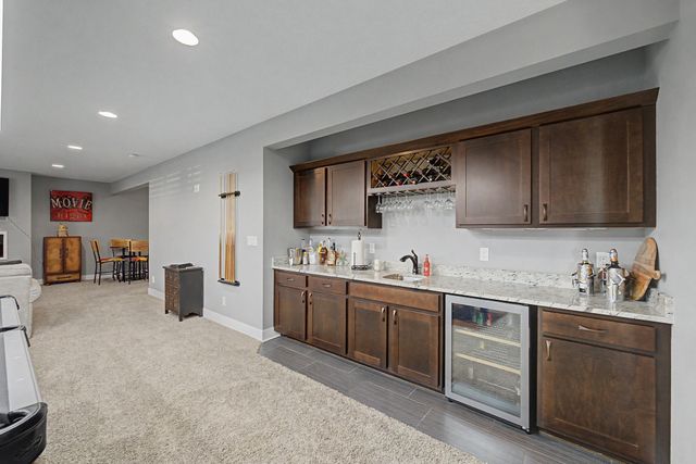 4002 NE Bellagio Circle, Ankeny, IA 50021