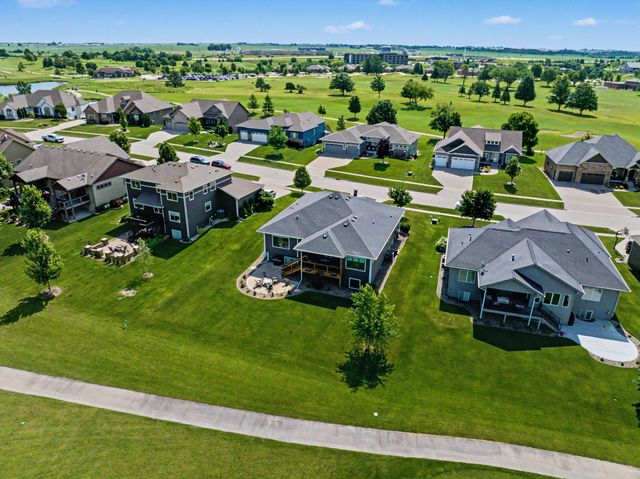 4002 NE Bellagio Circle, Ankeny, IA 50021