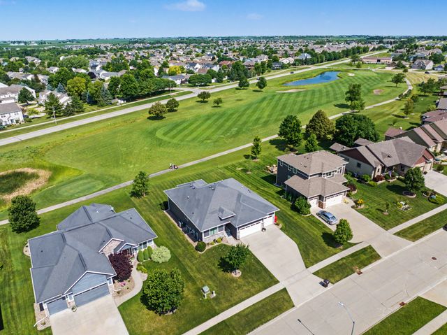 4002 NE Bellagio Circle, Ankeny, IA 50021