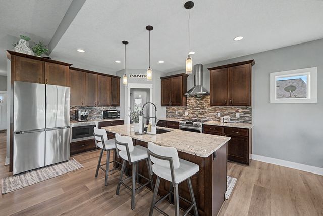 4002 NE Bellagio Circle, Ankeny, IA 50021