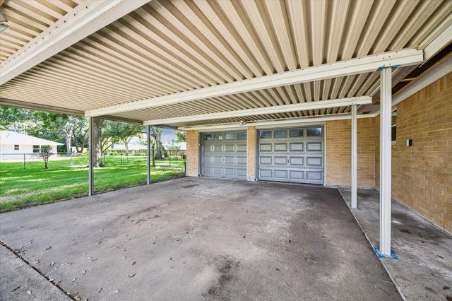 12511 Britt Road, Pearland, TX 77584