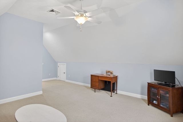 17 Shetland 17, Plymouth, MA 02360