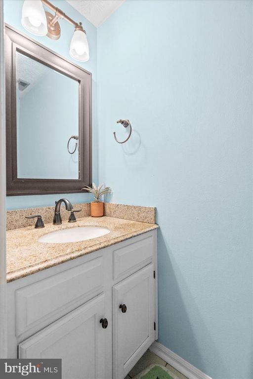Image 18 of property listing at 2 TOPWOOD CT, Parkville, MD 21234