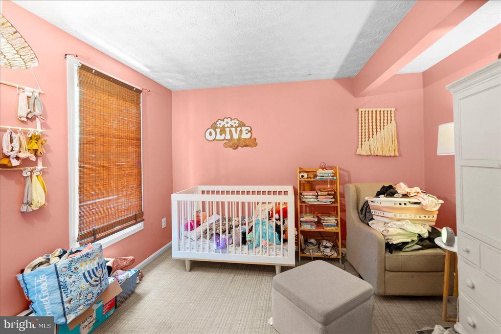 Image 21 of property listing at 2 TOPWOOD CT, Parkville, MD 21234
