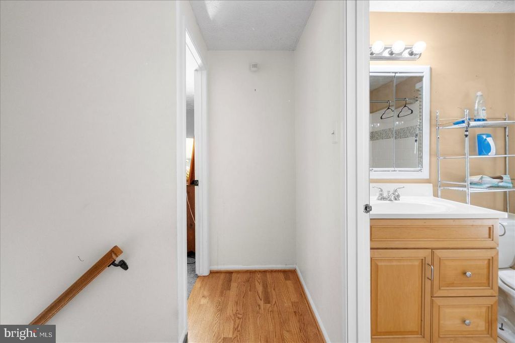 Image 23 of property listing at 2 TOPWOOD CT, Parkville, MD 21234
