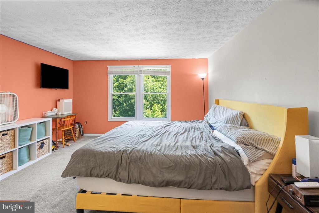 Image 24 of property listing at 2 TOPWOOD CT, Parkville, MD 21234