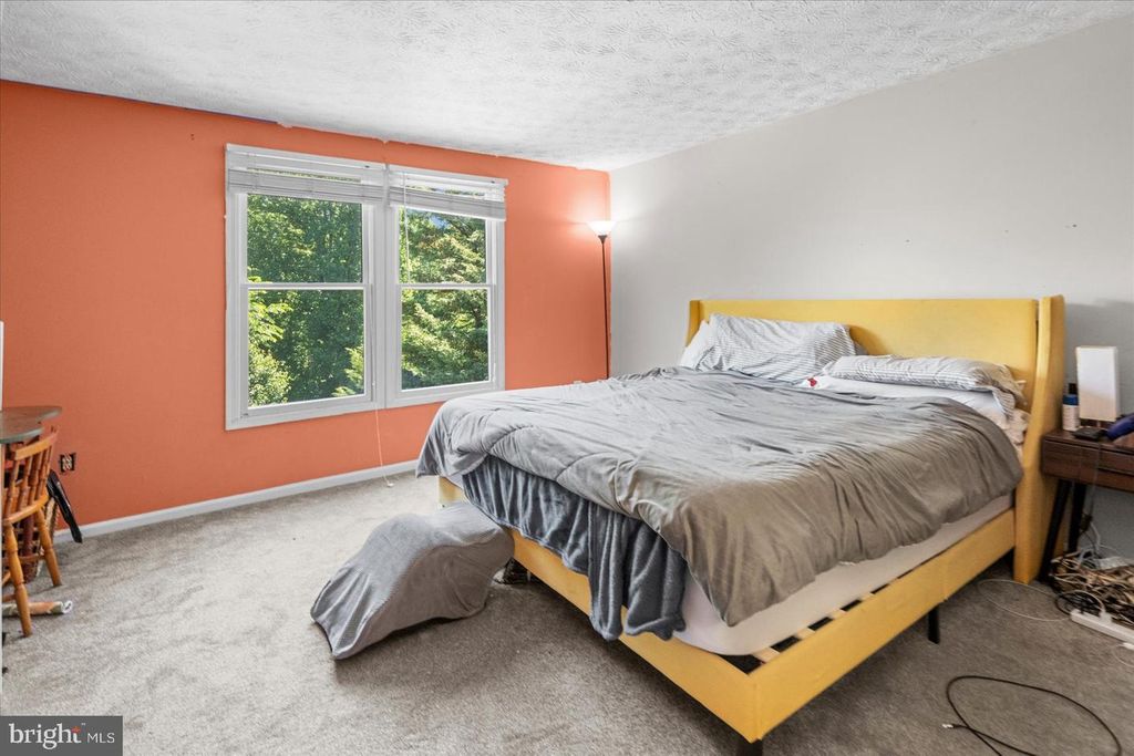 Image 25 of property listing at 2 TOPWOOD CT, Parkville, MD 21234