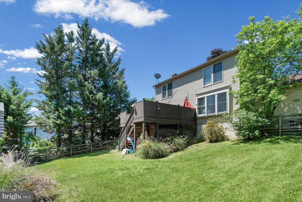 Image 36 of property listing at 2 TOPWOOD CT, Parkville, MD 21234