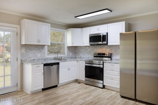 1002 Able Street, Elizabethtown, NC 28337