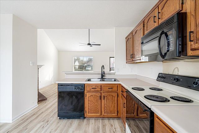 6864 LAGRANGE HILL RD, Cordova, TN 38018