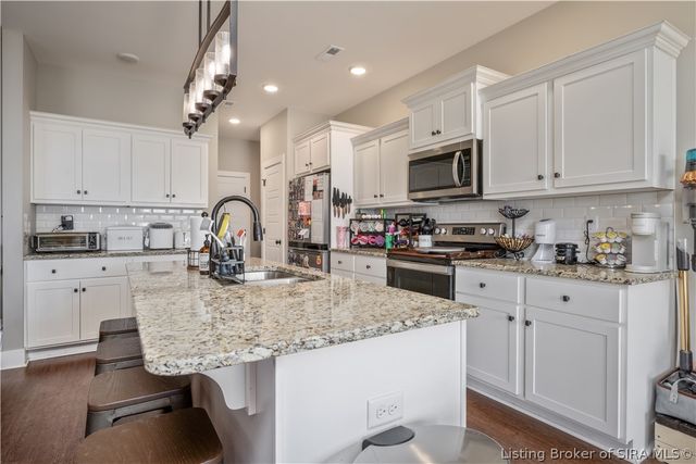 2048 Mary Ella Drive, Georgetown, IN 47122