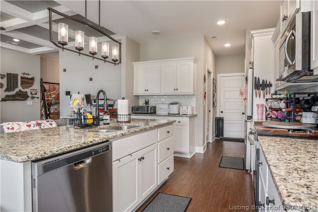2048 Mary Ella Drive, Georgetown, IN 47122