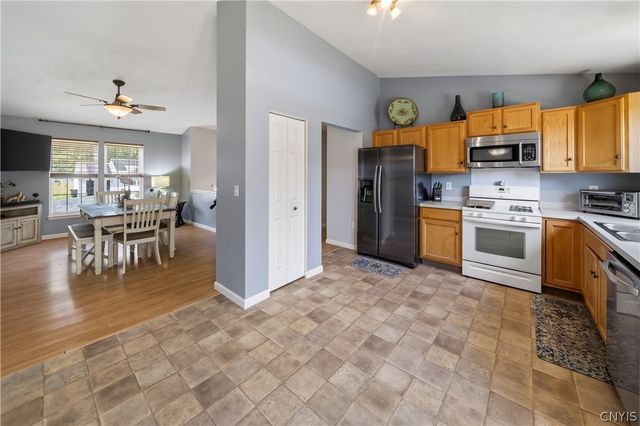 5732 Boulia Drive, Clay, NY 13041