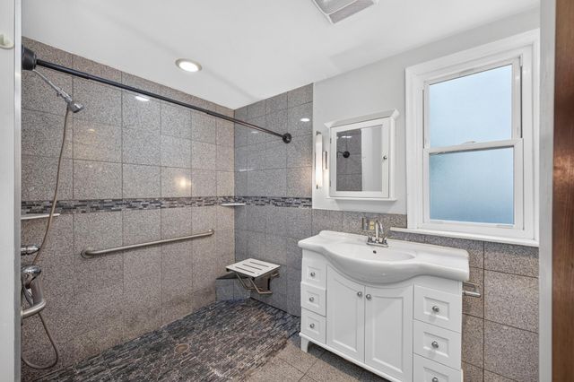 1729 Minnehaha Avenue W, Saint Paul, MN 55104