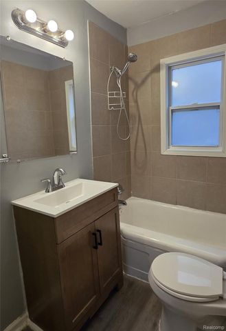 7542 Meadow Avenue, Warren, MI 48091