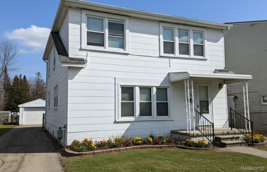 7542 Meadow Avenue, Warren, MI 48091