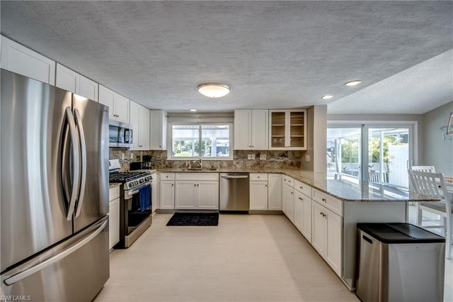 12262 Boat Shell DR, Matlacha Isles, FL 33991