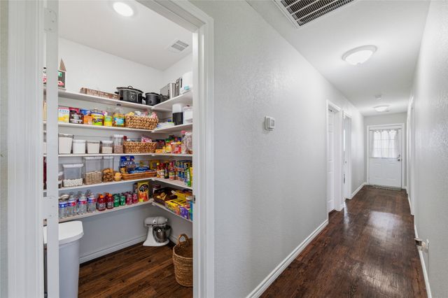 300 W Main Street, Itasca, TX 76055