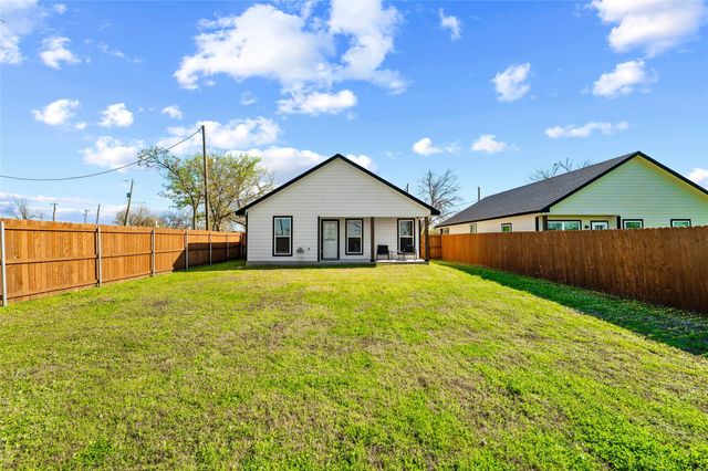 300 W Main Street, Itasca, TX 76055