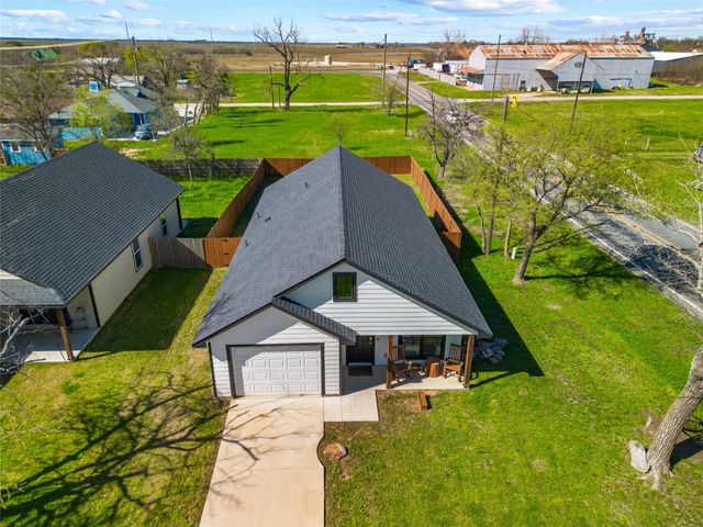 300 W Main Street, Itasca, TX 76055