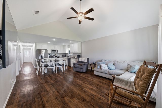 300 W Main Street, Itasca, TX 76055