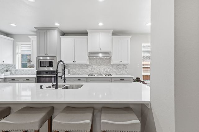 8313 Primrose Trail, Lantana, TX 76226