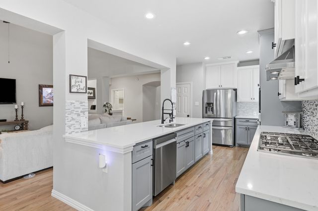 8313 Primrose Trail, Lantana, TX 76226