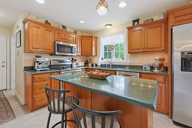 1530 Maple St, Dighton, MA 02764