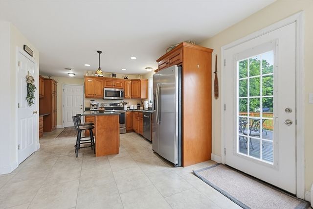 1530 Maple St, Dighton, MA 02764
