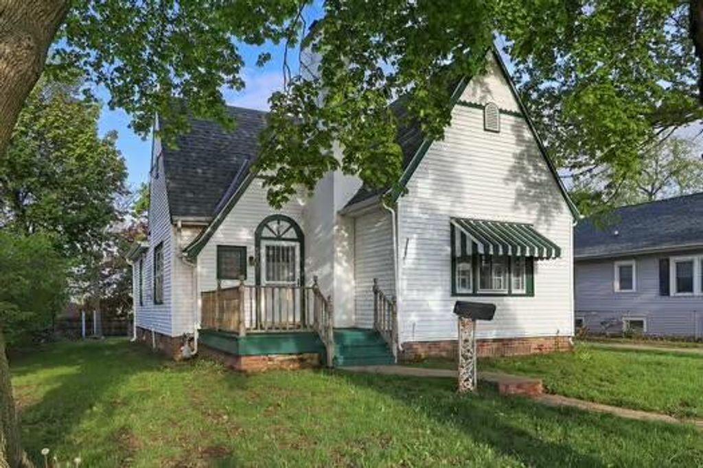 1107 Perry AVENUE, Racine, WI 53406