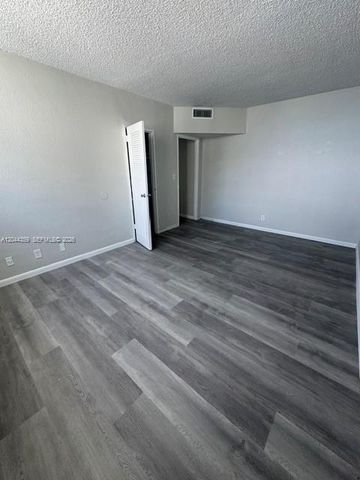 3901 S Ocean Drive 10X, Hollywood, FL 33019
